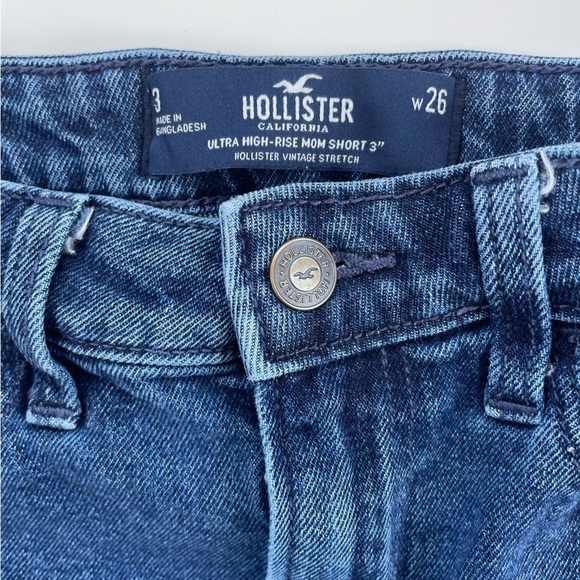 Hollister Women's Denim Ultra High Rise Mom Short Floral Embroidered Size 26 - Picture 2 of 8